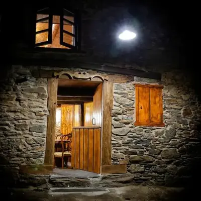 A casa dos carros - AS CASAS DO POZO -