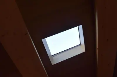 a small window in the ceiling of a room at Cabana de Pili in A Estrada
