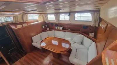 a view of the back seat of a boat at Velero Clásico de madera in Sada