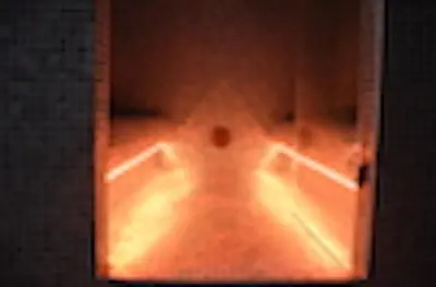 a hallway with an orange light in a room at Tixileiro in Sisterna