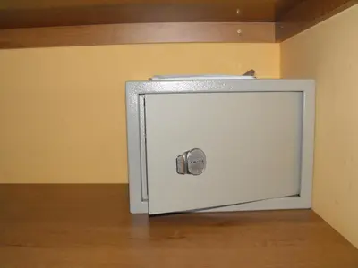 a white door in a room with a wall at Hotel Restaurante Pontiñas in Lalín