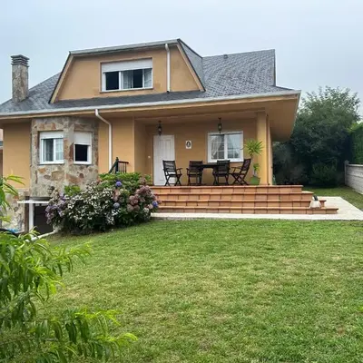 Preciosa casa en A Caridad