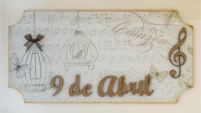 a sign with a bird cage and the words go audit at Pensión 9 de Abril in O Pedrouzo