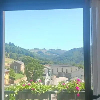 Alojamiento Turístico Santalla