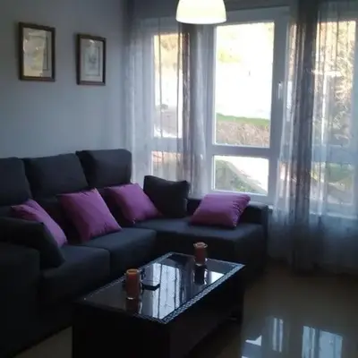 2 habitaciones piscina y garage privado