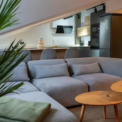 APARTAMENTOS SARMIENTO - ÁTICO