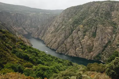 a view of a river in a canyon at Casa da Edrada