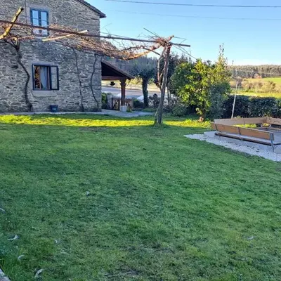 Rural Milia Arzúa - Transporte gratuíto desde la ciudad o conexión directa a pie desde el Camino