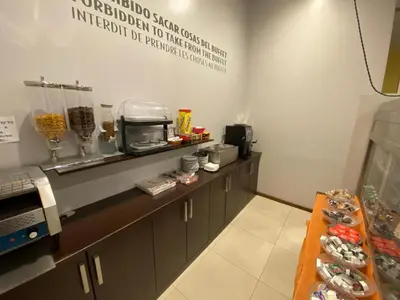 a kitchen with a counter with aasteryasteryasteryasteryasteryasteryasteryasteryastery at dpCristal in Sarria