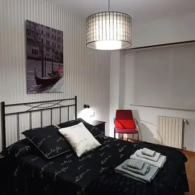 Cozy apartment in Orense of 45 m² with parking
