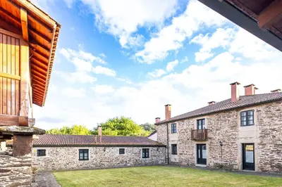 a view of the house from the courtyard at Naturlar Don Benito in Arnego