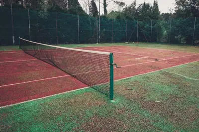 a tennis net on a tennis court at SAN CIPRIAN 