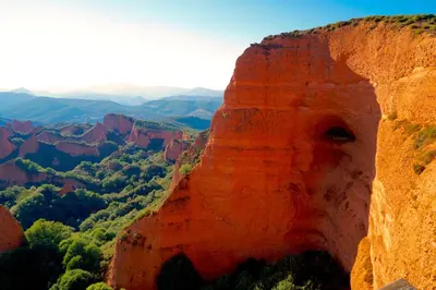 a view of the grand canyon from the top of a cliff at Hotel Rural La Peregrina in Carucedo