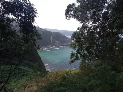 a view of the ocean from a cliff at Duerming Family Viveiro 4 Rooms in Viveiro