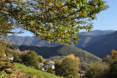 a view of a valley with mountains in the background at Ollar do Cido in Seoane