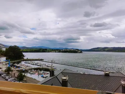 a view of a large body of water at Figueras 5 in figueras