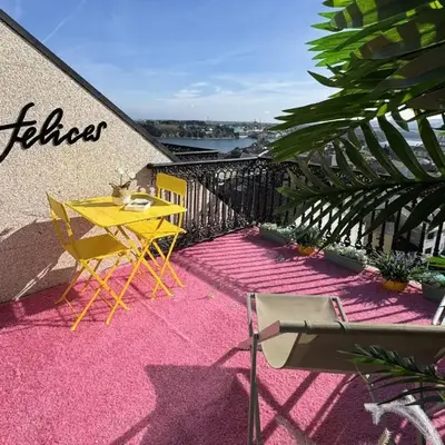 MODERNO PISO CON LA MEJOR TERRAZA DE RIBADEO Y VISTAS MARAVILLOSAS