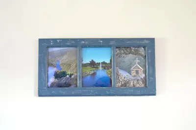 a picture of a window in a frame on a wall at Casa Galegos in Pantón
