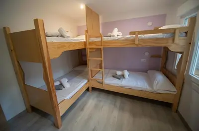 two bunk beds in a small room at ApartmentoTerra de Augas 1 in Caldas de Reis