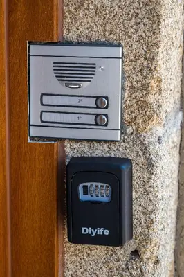 a dvd player on a stone wall at Casa Bimba in Sober
