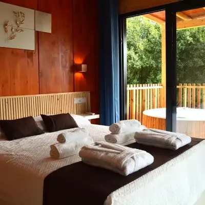 Cabañas Compostela - Cabaña Pedroso con bañera de hidromasaje