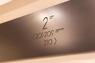 a picture of the temperature on a laptop screen at Hotel Universal in Santiago de Compostela
